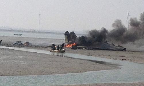 空军在贵州不幸摔飞机，两条谣言却借机兴风作浪!