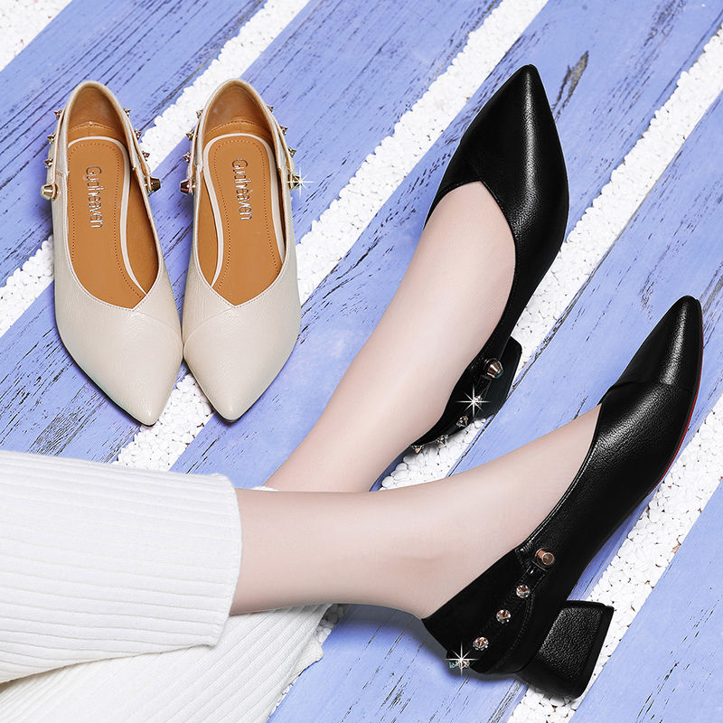 新款“瓢鞋”驾到!比高跟鞋时髦，比凉鞋透气，女人味挡不住