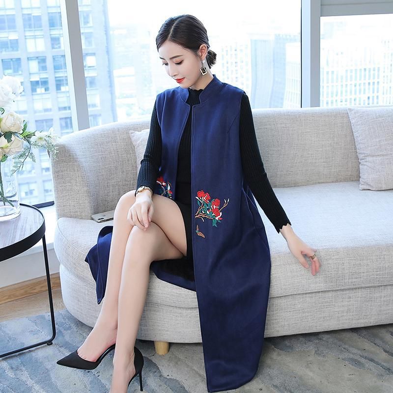 女人再瘦，也别穿紧身裤!试试这“新鲜出炉”的秋裙，美嫩美嫩的