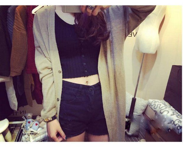 你的裙子该扔了，现在的小姐姐都穿这样的小背心逛街，凉爽忒迷人