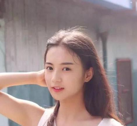 有这4个特点的女生，出门会被叫“小姐姐”，有中1个，就偷笑吧