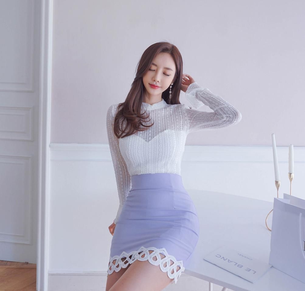 # 蕾丝#与生俱来的女人味，可不是说着玩的，蕾丝调调包臀裙