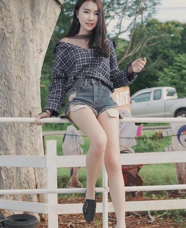 拥有强大气场的阔腿短裤姐妹, 凸显飒爽英姿, 回头率很高!