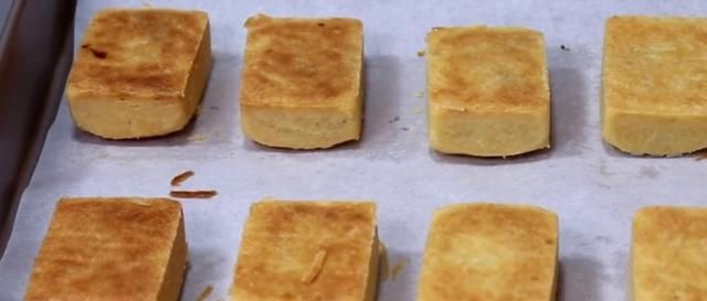  『独家』凤梨酥独家做法，菠萝不要切碎，教你一招，这样做馅料更简单好吃