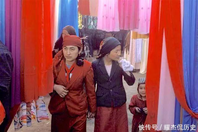 80年代的帅哥美女，让人想不到的样子