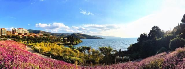 云南最“神秘”的湖，湖水十分清澈让人心喜，下面却还藏着座古城