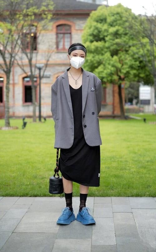  【奢望】出门不知道怎么穿？一件单里西装就能搞定，三分钟出门不再是奢望
