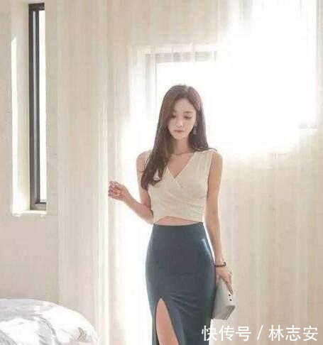 开叉长裙超时尚，性感美腿若隐若现，打造女神气质！