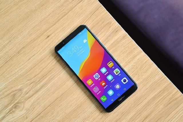 荣耀7x到荣耀7C,网友:这是最有诚意的18:9屏幕