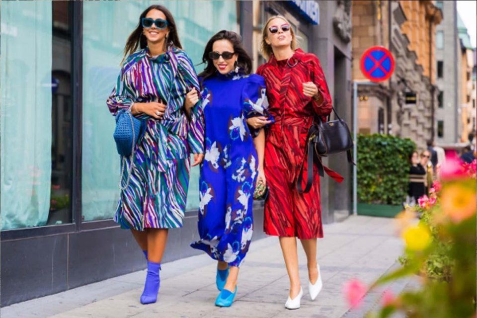 40岁女人，尽量少穿黑色，多穿这3种颜色的“裙子”，减龄显气质