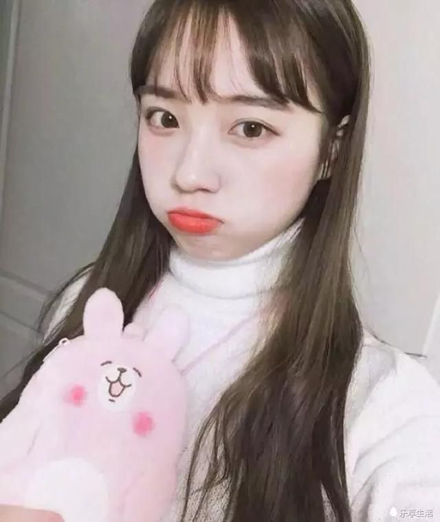 女生越长大越美，会有几个特点，特别第三个特点