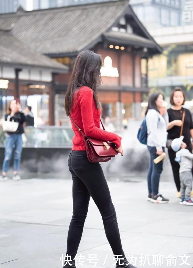  『奇怪』街拍穿搭：这世界真的好奇怪，我爱的对我不爱，爱我的我不爱！