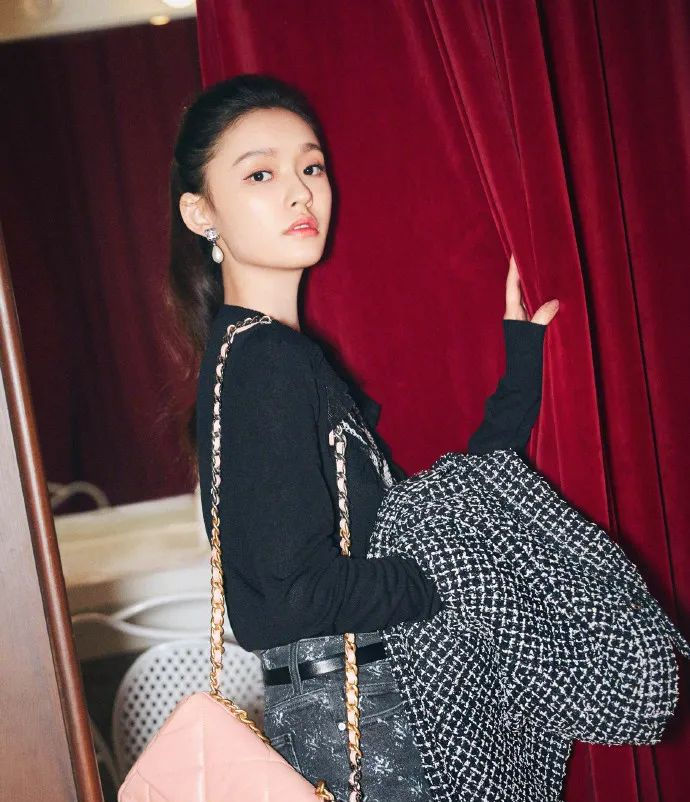  【宽皮带】什么颜色的皮带百搭?棕色衣服搭配什么腰带