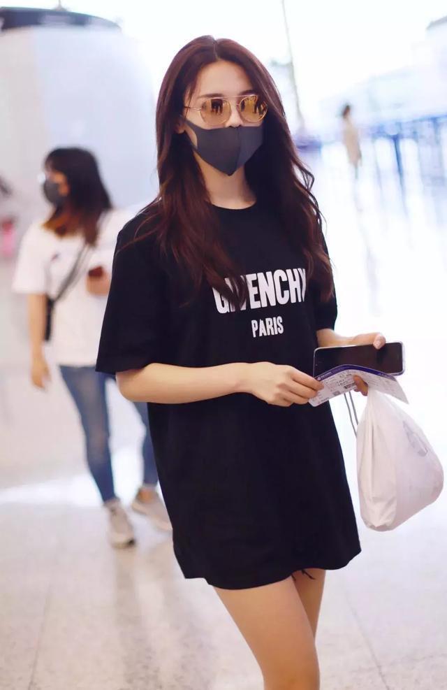 “改头换面”穿出慵懒风,孟美岐吴宣仪的活力少女Tee,了解一下