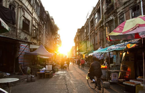 中国最不给力“经济特区”，跟深圳一起设立，如今人才往广深发展