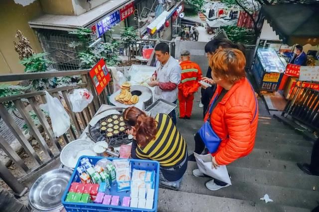 解放碑，凭啥子代表重庆？