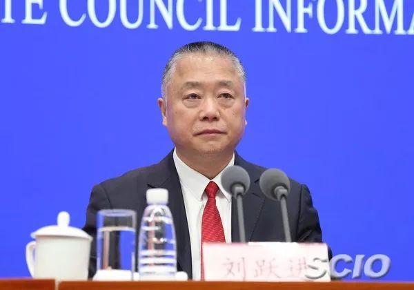 原香港警务处长曾伟雄北京任职：曾卧底打入贩毒集团