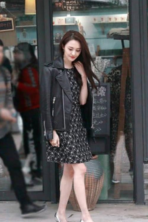 生图■看见生图下的她，网友：这身材嫦娥都羡慕！，郑爽终于对短裙下手