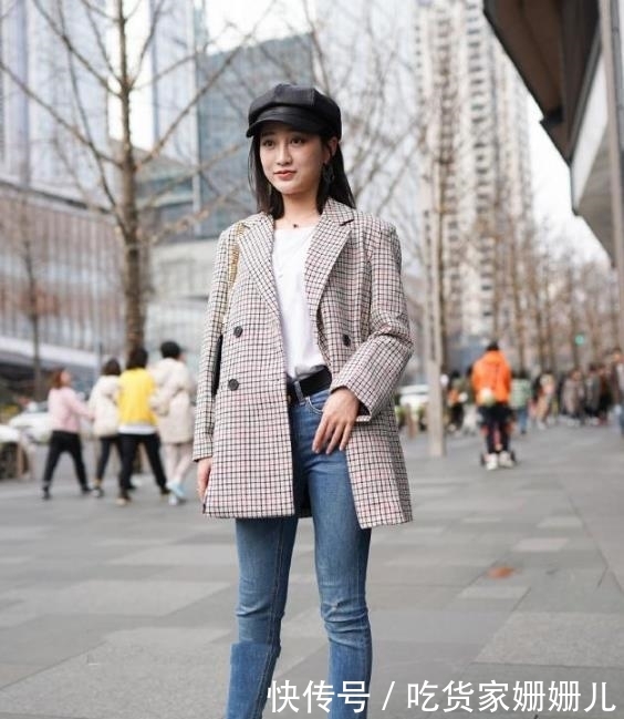  [气质]美女街拍：颜值很高的小姐姐，穿搭时尚靓丽，回头率飙升！