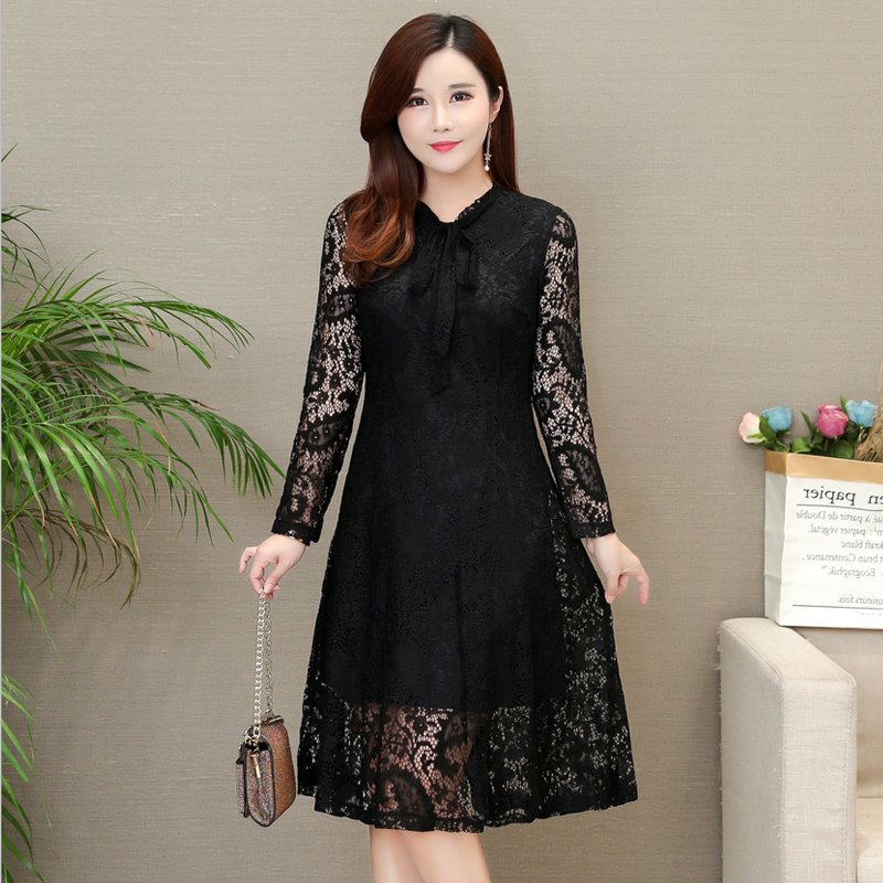 越来越多女人流行穿“立秋裙”，一个比一个洋气，借钱也要买2款