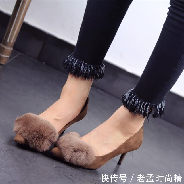 显得■想要显得双腿细又长 一双尖头高跟鞋才是重点