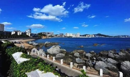 中国“最强”的两座二线城市，名气大过新一线，成为旅游胜地