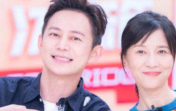 曝papi酱素颜孕肚照