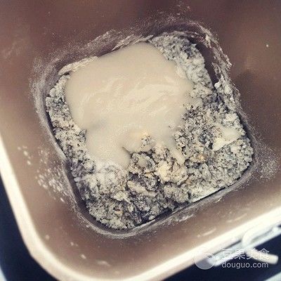【黑芝麻】黑芝麻奶酪包的做法