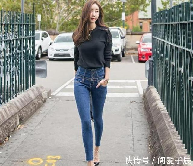  #女性#简约百搭牛仔裤，气质优雅如沐春风，娇柔身材绽放女性魅力！