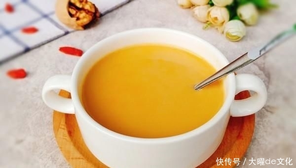  [褐色]它是“天然美白水”，坚持喝一月，早晚一杯，皮肤好到人人夸！
