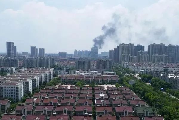 突发!武进汽车城发生熊熊大火,朋友圈谣言四起!官方通报来了