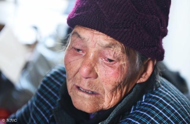 丈夫车祸,婆婆把80万赔偿款全给小叔子,重病下