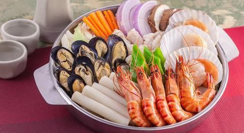  「痛风」尿酸高的人，要管住嘴，少吃6种食物，才可拒“痛风”于千里之外