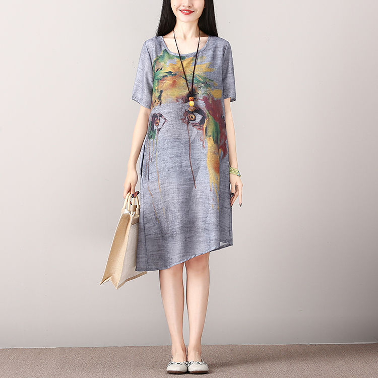 俗话说，人靠衣装马靠鞍!老婆穿上这裙子，如贵妇般迷人