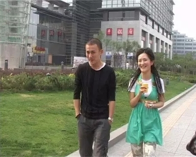 谢娜两度喊话聂远，两人曾在一起的谣言不攻自破，网友：炒作