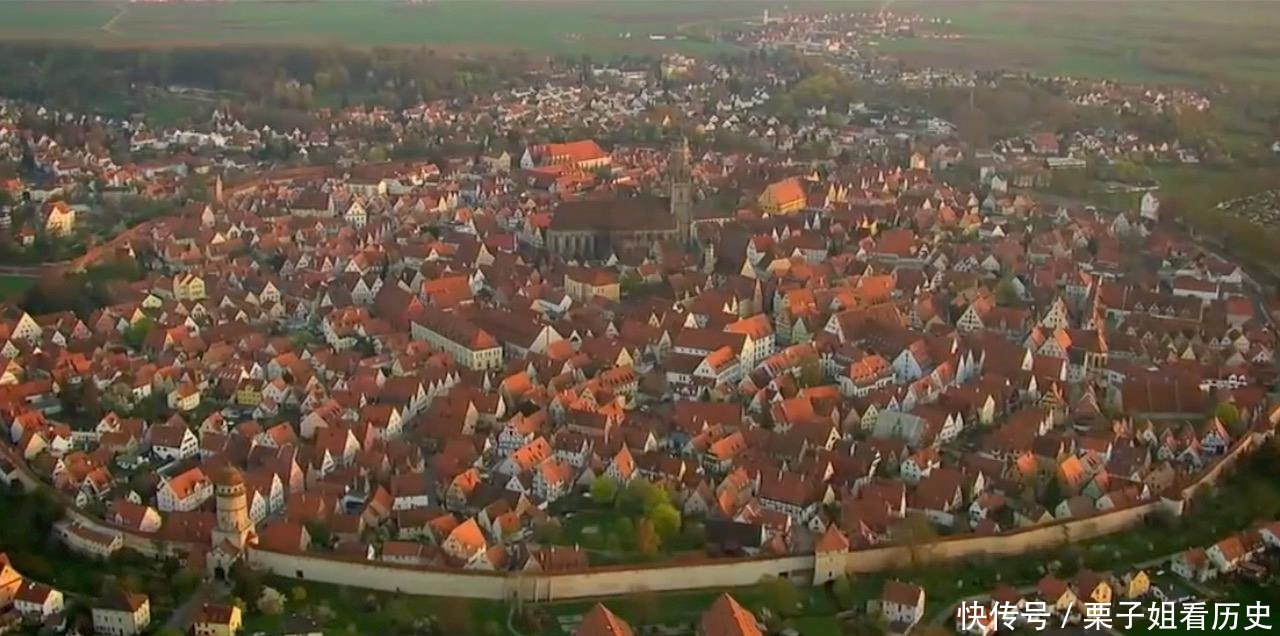 世界上最富有的小镇，墙壁中都掺杂大量的钻石，大家却都习以为常