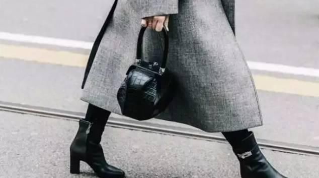  『小常识』什么颜色的包包最好搭衣服?包包日常搭配小常识看这里!