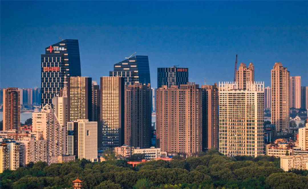 中国正在崛起的4个城市，追赶“北上广深”，成为新的一线城市！