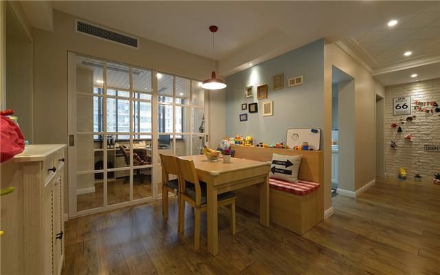 130三房改四房“裸色小清新”，设计师的色调搭配非常和谐