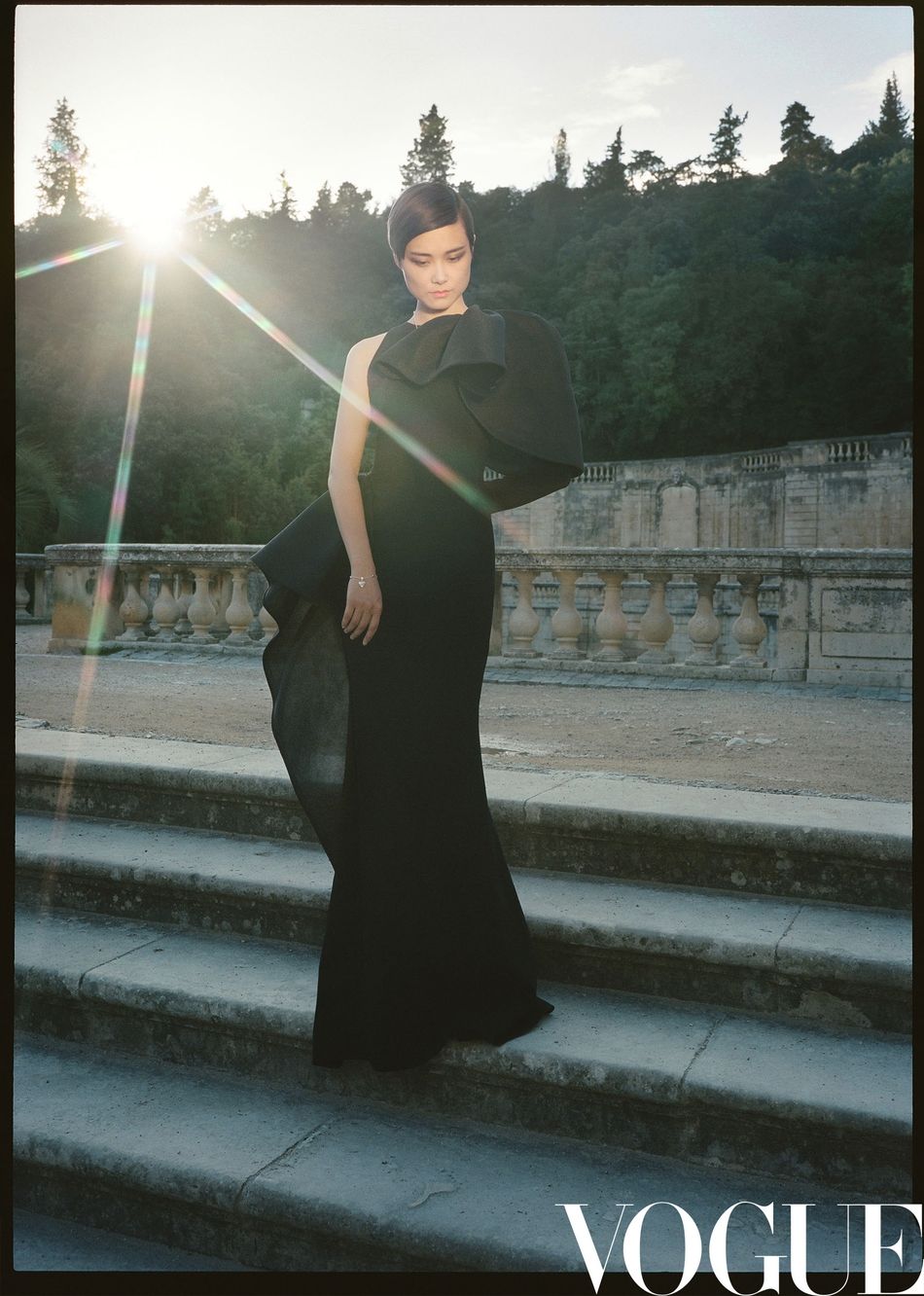 原来春哥那么有女人味!李宇春时尚封面大片曝光