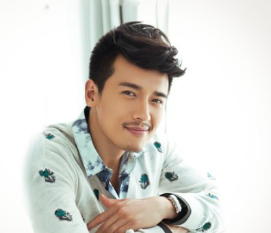 高云翔方否认退还“巴清传”片酬，辟谣“保释现身”照