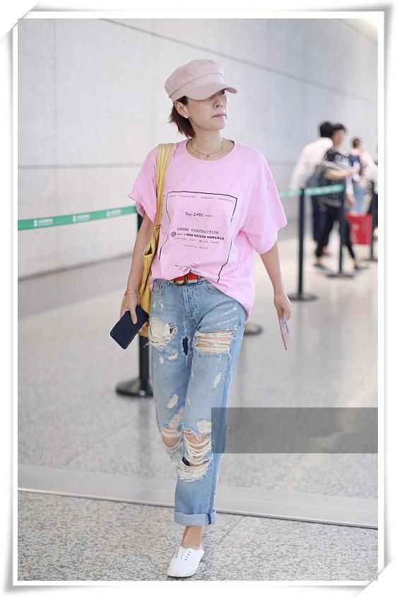 看了马伊琍粉色衫,再看看姚笛,网友:终于知道为啥文章会回头了