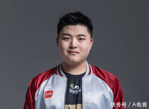 LOL:卡莎拿了五杀就能超过VN了?小狗亲口承