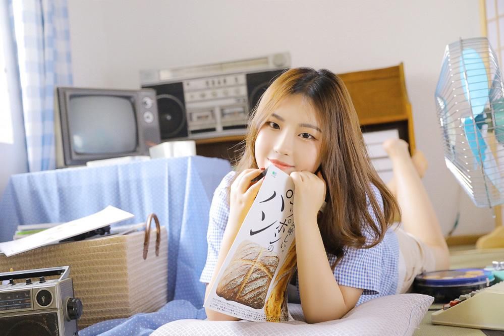 极品美女尤物白嫩肌肤诱惑美女写真