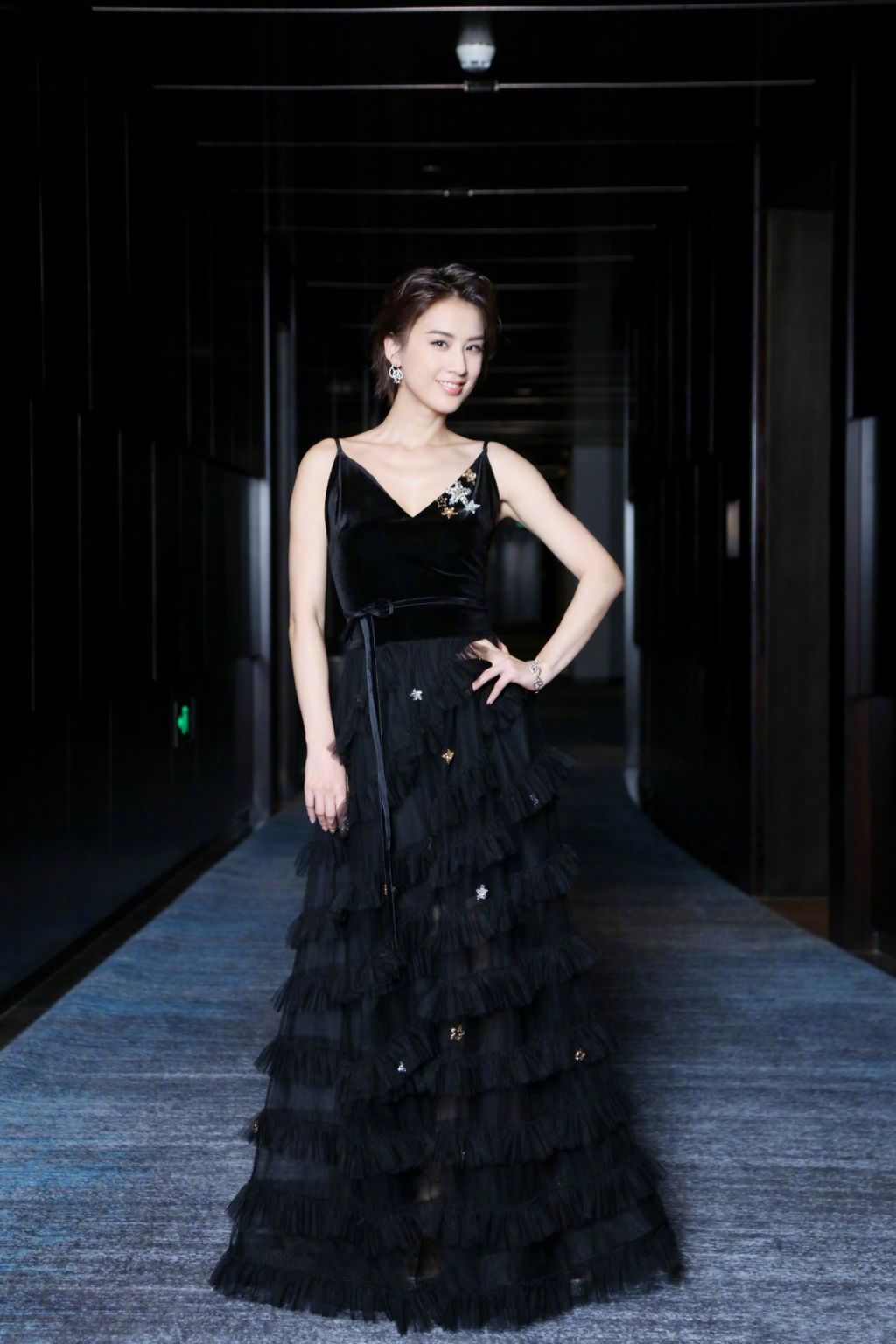 气质女神黄圣依，魅力很大美丽漂亮，还有好多人不知道吧?