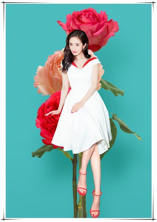 杨颖为艳压，裙子穿到一半就没了，撞上杨幂还不是一秒现回原形