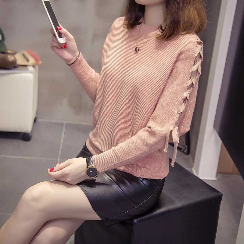 太美了!难怪妈妈不穿旗袍了!穿针织衫+黑裤子，年轻貌美特吸睛