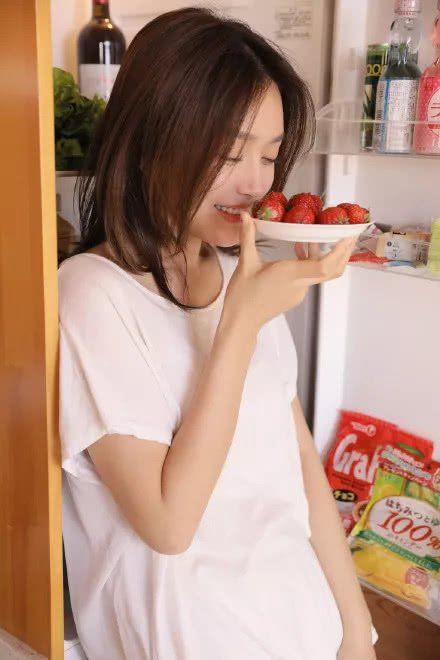 21岁的你拿什么拼过，51岁的周慧敏，48岁的莫文蔚，43岁的佘诗曼