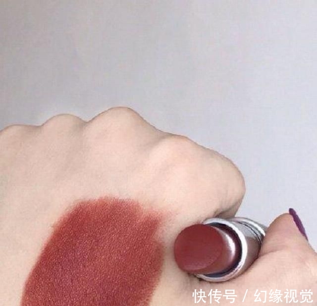 「浓郁」这5款浓郁的巧克力色口红,颜色显白又有气质,让人超心动!