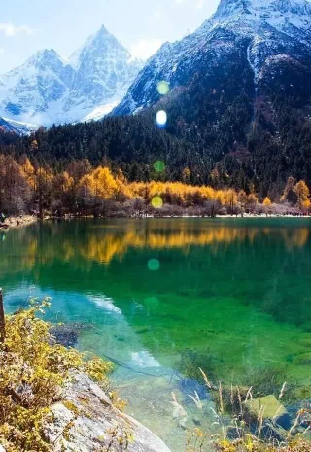  「叫板」四川敢叫板九寨沟和稻城亚丁的小城，美得惊人却很低调